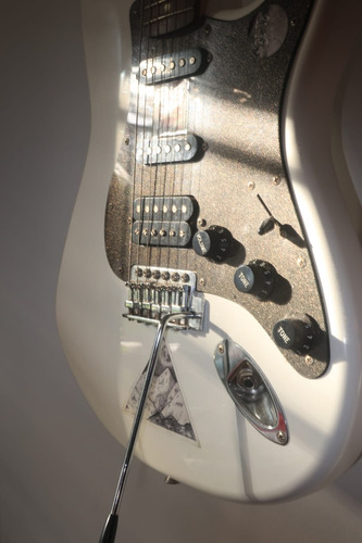 Guitarra Eléctrica Fender Squier 