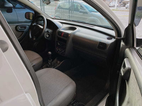 Imagem 10 de 14 de Chevrolet Corsa Sedan Maxx 1.0 8v 4p 2007