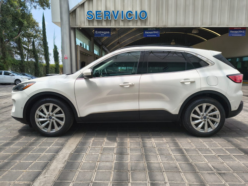 Ford Escape titanium hev