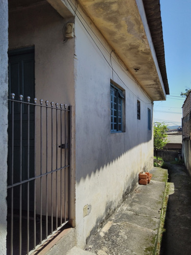 Terreno De265 Metros Com Três Casas
