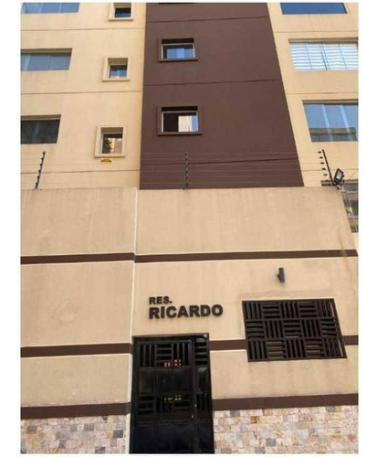 Apartamento Amplio Para Remodelar A Gusto Del Cliente, Ubicado En Urbaniacion San Isidro, Resd Ricardo