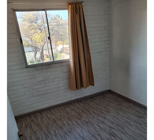 Acogedora Casa En Tranquilo Barrio De San Bernardo