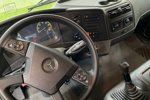 Caminhão Mercedes-benz Atego 1719 4x2 Comboio 6.000l Aizi