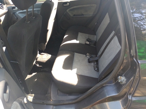 Ford Fiesta Max 1.6l Ambiente Mp3