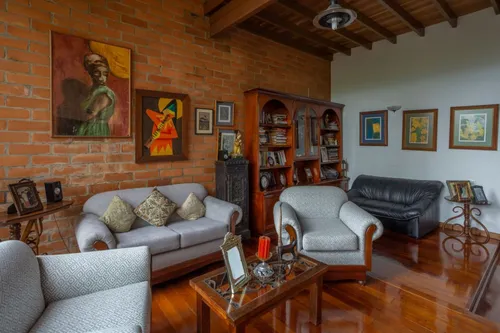 Casa En Venta En Loma De Los Balsos. Cod V16245