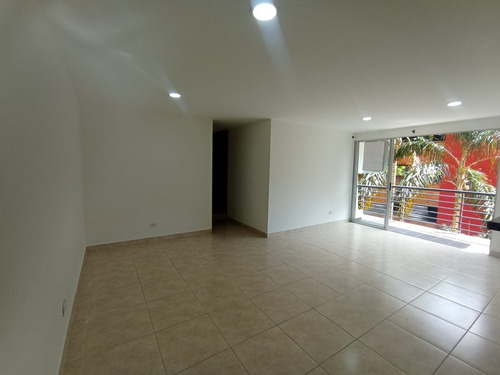 Apartamento En Arriendo Ubicado En Medellin Sector Calasanz (22984).