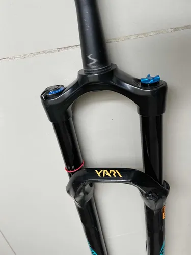 Rockshox yari on sale rc 150