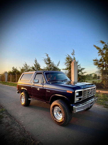 Ford Bronco XLT V8 302