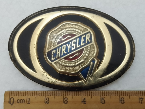 Emblema Chrysler Usado Original Ligeros Detalles 