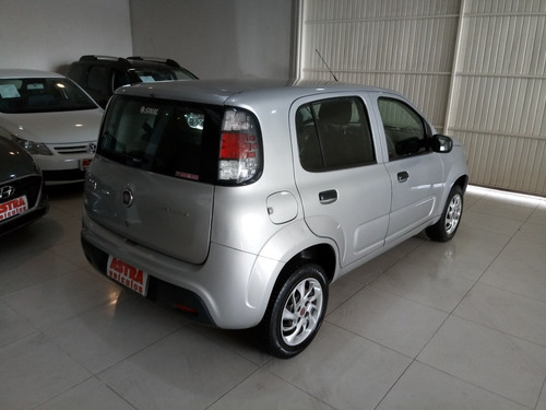 Imagem 3 de 9 de Fiat Uno Attractive 1.0 2016