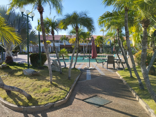 Vendo Casa En Maneiro De 3 Hab 3 Baños