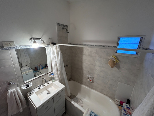 Casa Céntrica Con Amplio Parque En Mercedes Corrientes