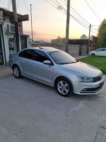 Volkswagen Vento 2.5 Advance Plus 170cv 2015