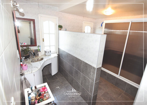 Colina De Peralta Ramos- Espléndido Chalet 5 Ambientes C/cochera