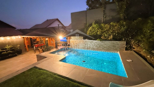 Impecable! 3 Dormitorios / 3 Baños / Piscina / Quincho