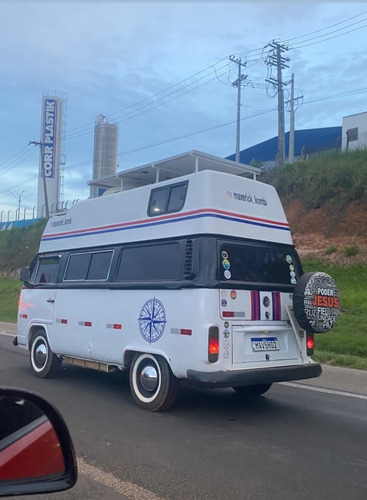 Kombi Home Com Teto Alto Imperdível
