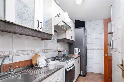 Casa En Venta De 3 Dorm. En Las Condes