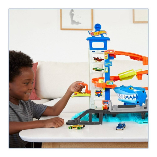 Imagen 2 de 5 de Pista Hot Wheels City Escape Del Salto Del Tiburón Ataque Color Multicolor