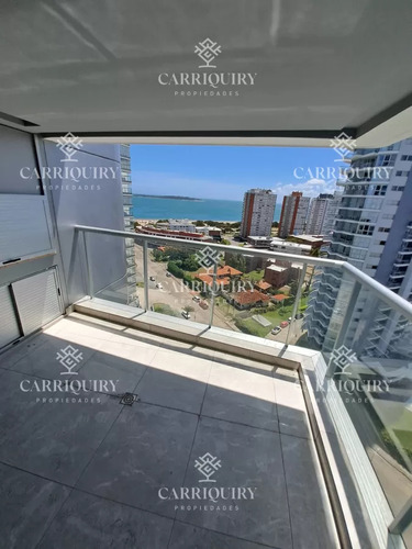 Miami Boulevard , Apartamento De 2 Dormitorios En Playa Mansa , Vista Al Mar, Parada 5