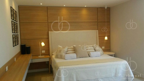 Imagen 25 de 26 de Casa En Mansa,barrio Privado, Punta Del Este, 4 Dormitorios Y Piscina Climatizada.