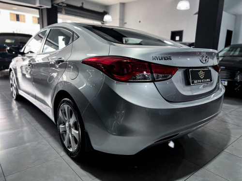 Imagem 10 de 12 de Hyundai Elantra 1.8 Gls 16v Gasolina 4p Automático
