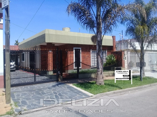 Venta De Casa Para Dos Familias En Moron