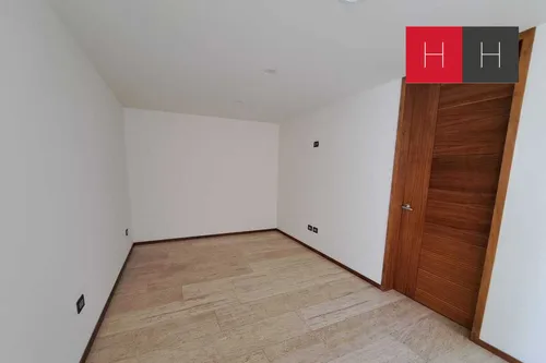 Casa En Venta En Zona Lomas De Angelópolis