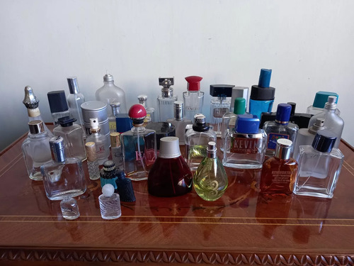 Antiguo Lote 40 Frascos De Perfume Usados (Usado)