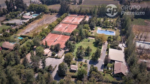 Centro De Eventos Y Deportivo Con Cartera En Venta En Maipú
