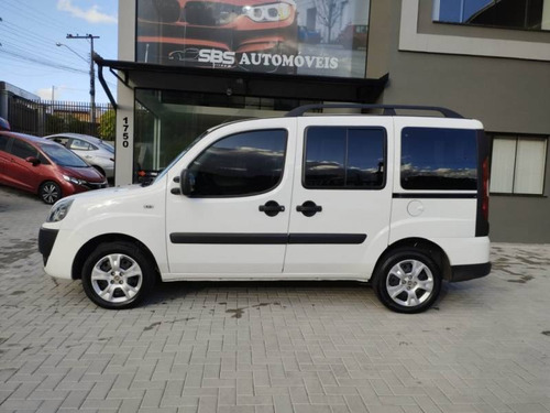 Imagem 4 de 8 de Fiat Doblo Essence 1.8 8v 7 Lugares