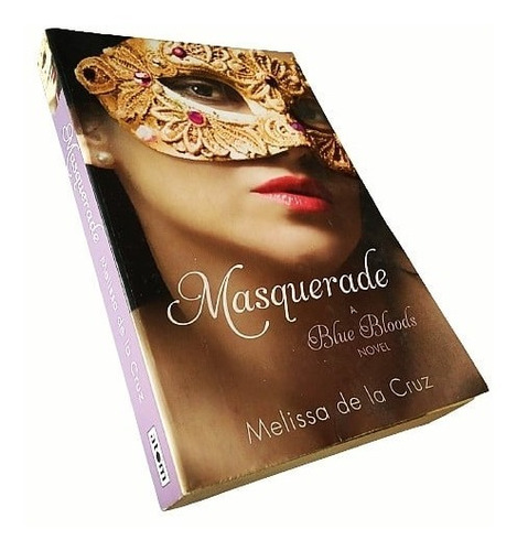Masquerade - Melissa De La Cruz 