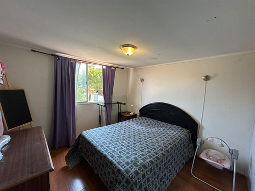 Casa En Venta De 7 Dorm. 3 Baños En Peñalolén