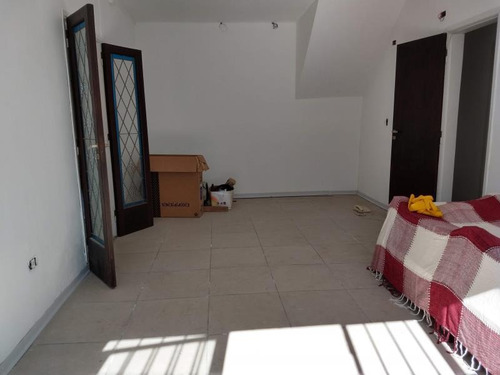 Imagen 4 de 16 de Venta Casa/ph 2 Dormitorios Y Cochera En 16 E/ 39 Y 40- La Plata