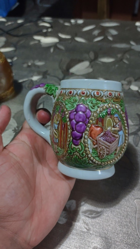 Imagem 2 de 3 de Caneca Colecionador Ceramarte - Década De 1970