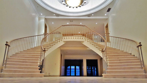 Casas De Lujo En Colinas De San Javier Guadalajara