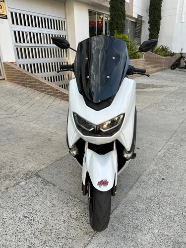 Nmax Connected