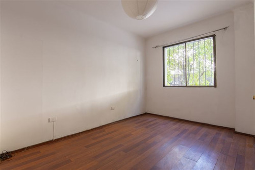 Imagen 3 de 12 de Departamento En Venta De 1 Dorm. En Santiago. Metro B Artes.