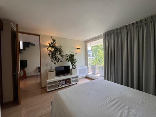 Departamento En Venta De 4 Dorm. En Lo Barnechea