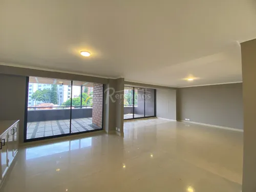 Apartamento En Venta En Los Balsos. Cod V776146
