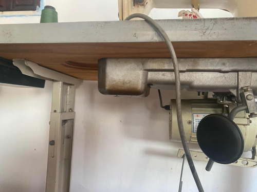 Máquina Overloque E Máquina Galoneira Com 3 Bicos Acompanha