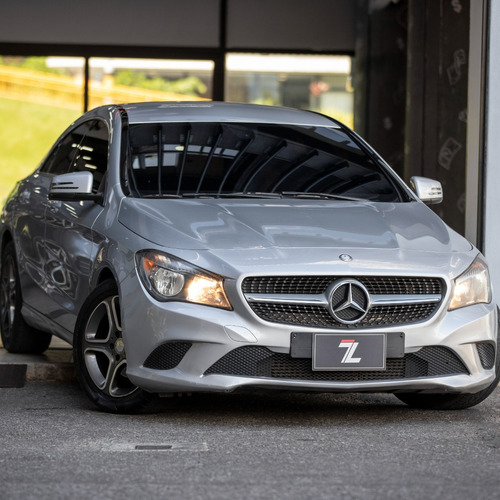 Mercedes-Benz Clase CLA cla 200 1.6