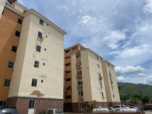 Apartamento En Venta, Obra Blanca En San Diego , Res San Francisco , Planta Y Pozo. Mr.