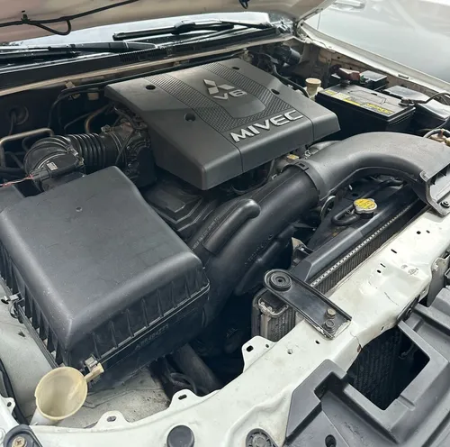 Mitsubishi Montero Limited
