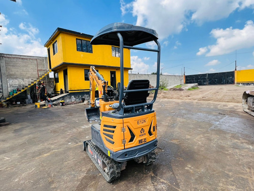 Miniexcavadora Pessato E12k Año 2022