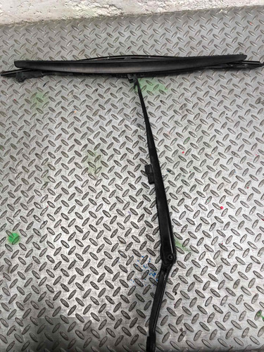 Brazo Limpiaparabrisas Izq Bmw 320 I Aut V6 2.2 98/2007 (Usado)
