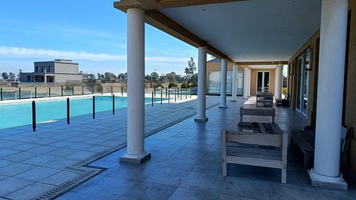 Lote En Oportunidad En Fincas Laguna. San Vicente.