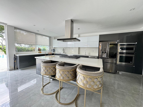 Venta Espectacular Y Lujosa Casa En Rozo