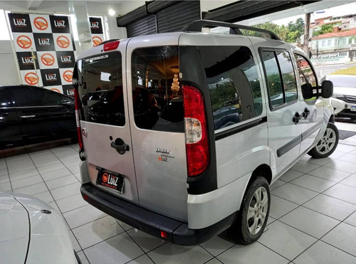 Imagem 4 de 6 de Fiat Doblò 1.8 Mpi Essence 7l 16v Flex 4p Manual