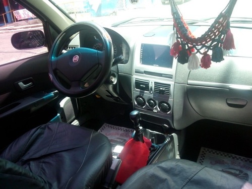 Fiat Siena 2010 1.4 Elx Flex 4p