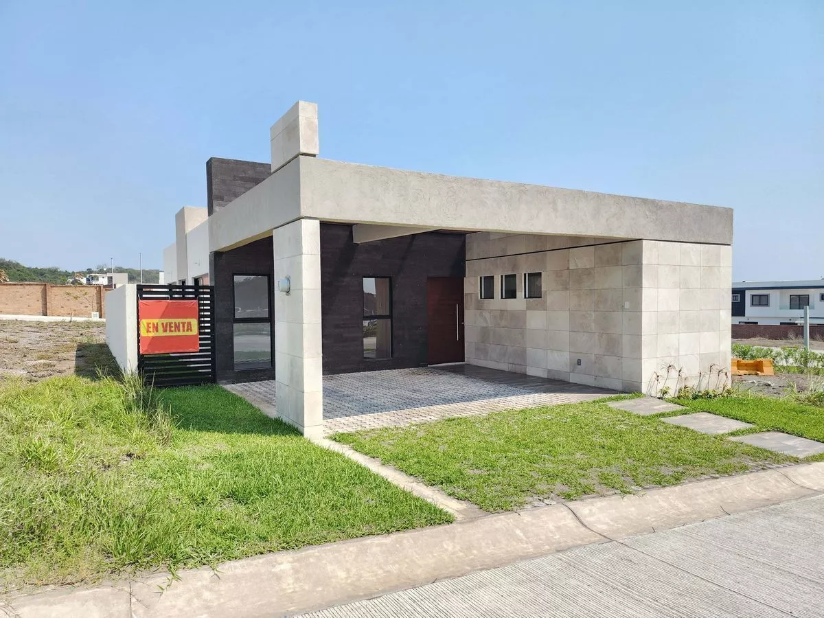 Casa En Venta En Punta Tiburón.